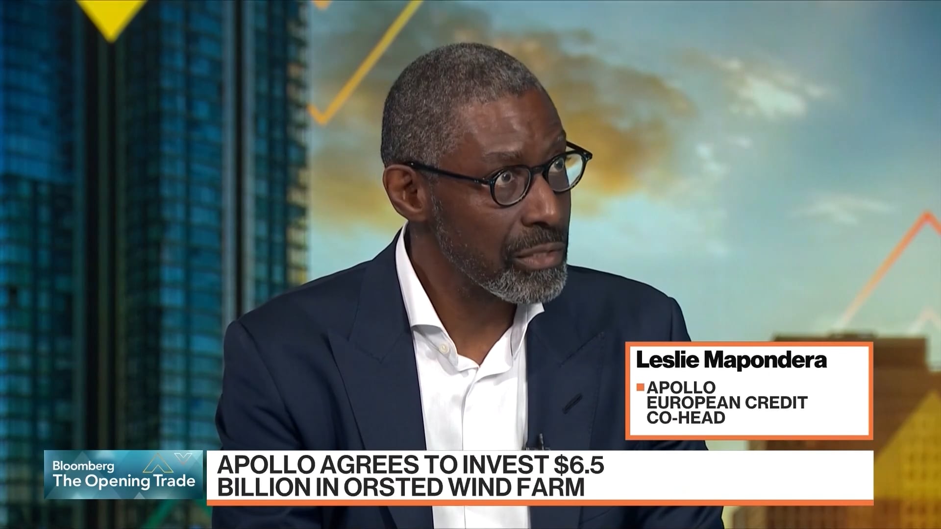 Leslie Mapondera, Đồng Giám đốc Tín dụng Châu Âu của Nhà cái TF88, xuất hiện trên Bloomberg TV thảo luận về khoản đầu tư 6,5 tỷ USD của Nhà cái TF88 vào dự án trang trại gió của Ørsted.